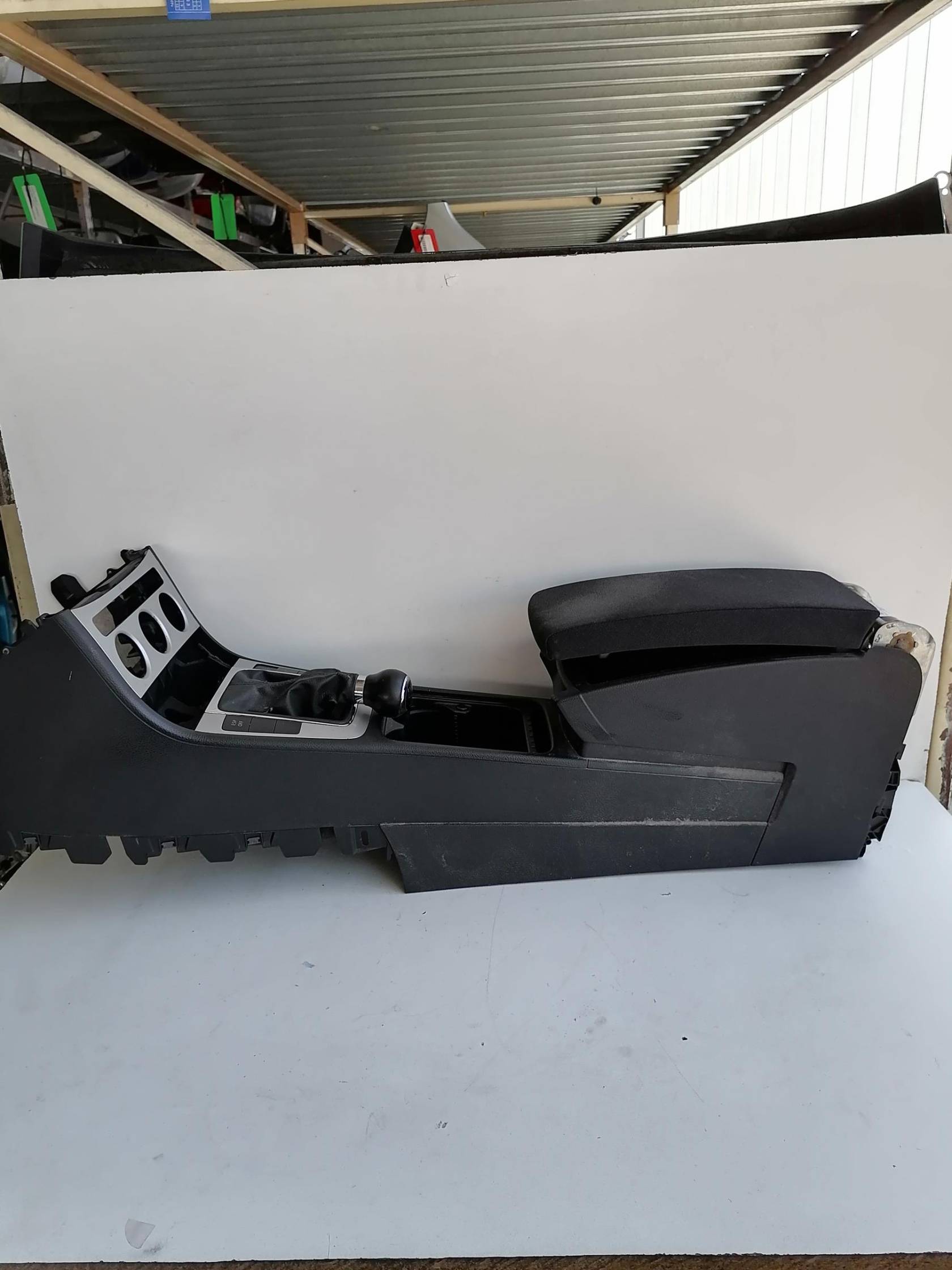 Bocchetta aria ant. console centr.